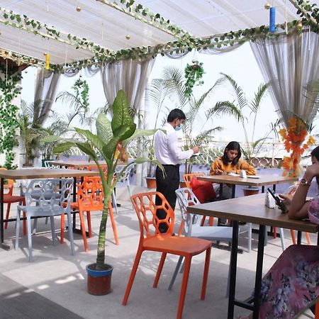 Hotel Grand Circle Inn Dhaka Buitenkant foto