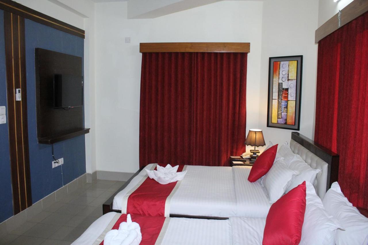Hotel Grand Circle Inn Dhaka Buitenkant foto